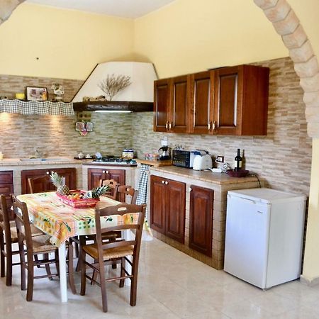 Villa Rosa - Ai Piedi Dell'Etna بروكولي المظهر الخارجي الصورة